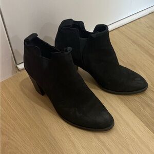 Dolce Vita Black Suede Booties Size 8.5